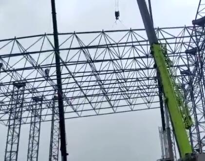 網架加工工程吊裝安裝.jpg